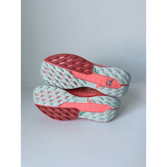Nike Pegasus Trail 5 GORE-TEX Trail Mens 8 Women 9.5 Orange Hiking Sneakers